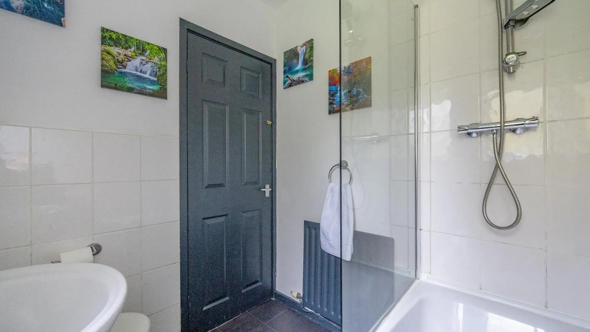 Habitación en casa particular *Ra26S* For Your Most Relaxed & Cosy Stay + Free Parking + Free Fast Wifi * Leeds